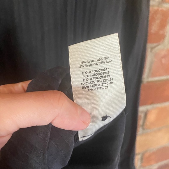 ARITZIA WILFRED zelie long sleeve button front silk blend blouse grey size large - Picture 8 of 9